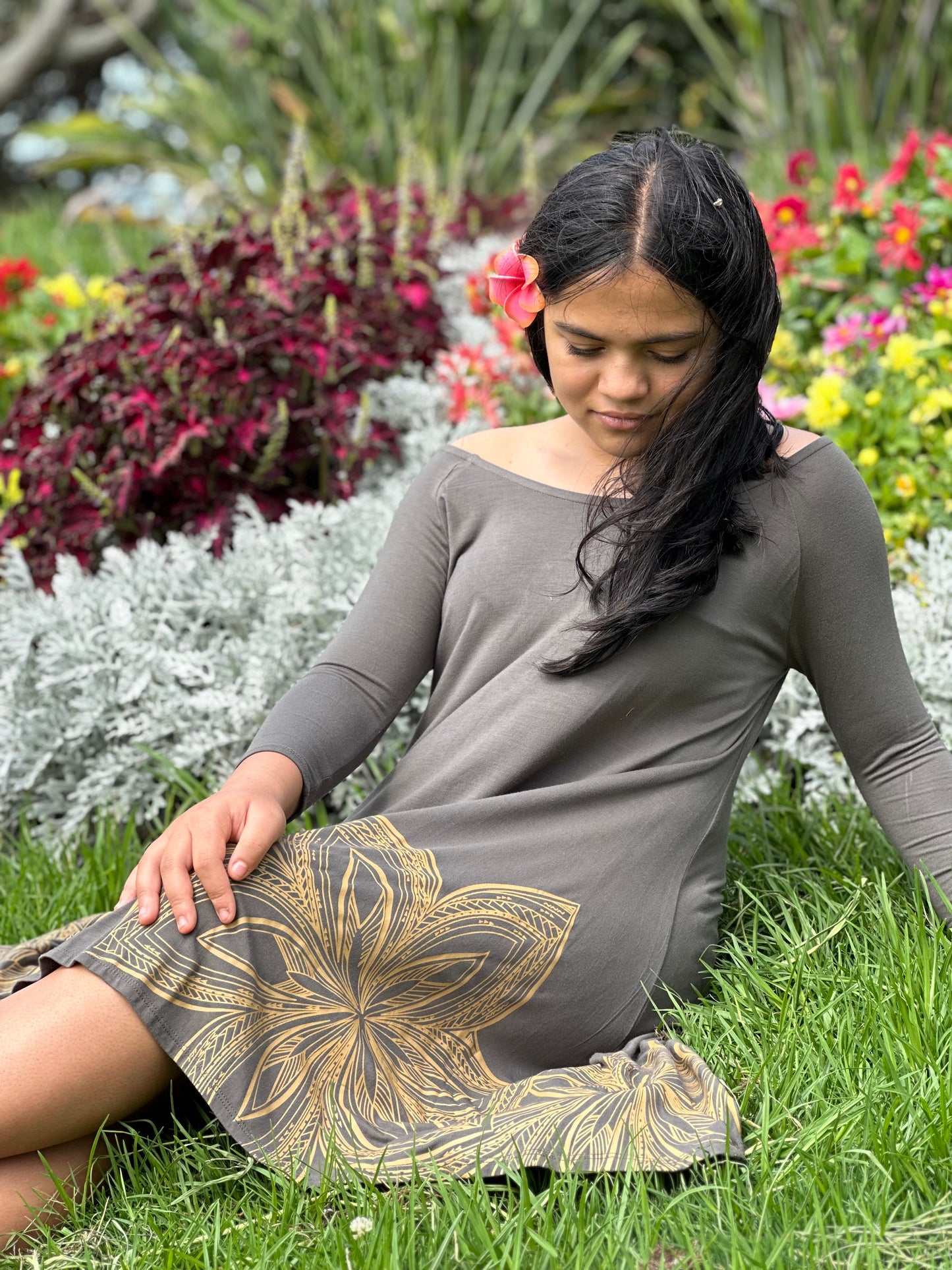 LADIES RANGLAN TAPA DRESS