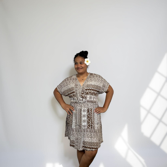 LE ALA V-CUT DRESS TH021